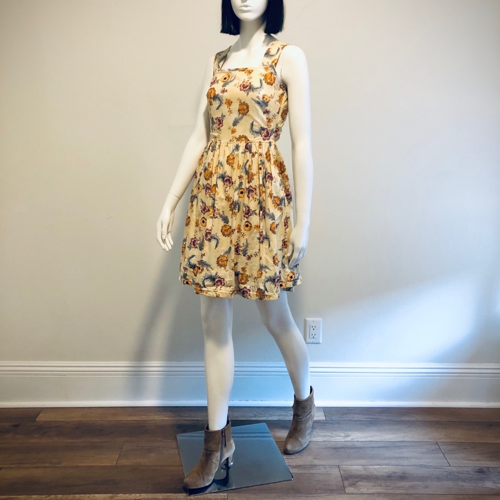 Vajor • Mini Dress with Open Back • Yellow Flowers